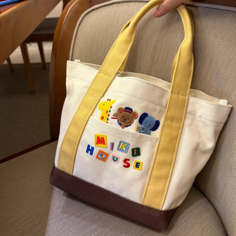 Platnena tote torba s nježnom japanskom izvezom i natpisom Mommy, Lan Muchi, stil Mix and Match, zatvaranje bravom, za rekreacijska putovanja