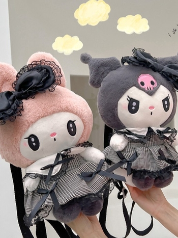Kuromi ruksak u japanskom stilu, pliš materijal, najlonska podstava, zatvarač, unutarnji džep sa zatvaračem