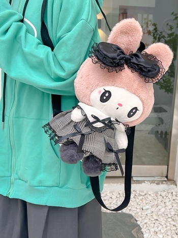 Kuromi ruksak u japanskom stilu, pliš materijal, najlonska podstava, zatvarač, unutarnji džep sa zatvaračem