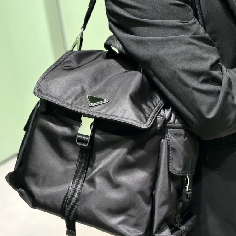 Najlonski unisex ruksak s kaiševima s zračnim jastukom, kompatibilan s 8-inčnim prijenosnikom, kapacitet ispod 20 L, poslovni elitni stil
