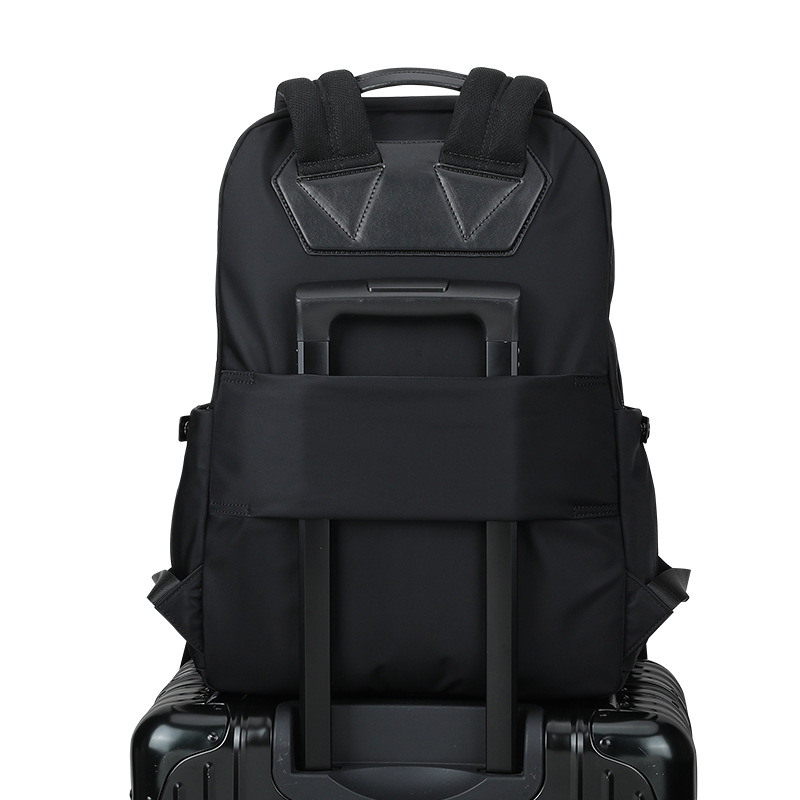 Unisex nylon ruksak, zapremina 20–35 L, vodootporan, pogodan za 15-inčni prijenosnik, gradski minimalistički dizajn