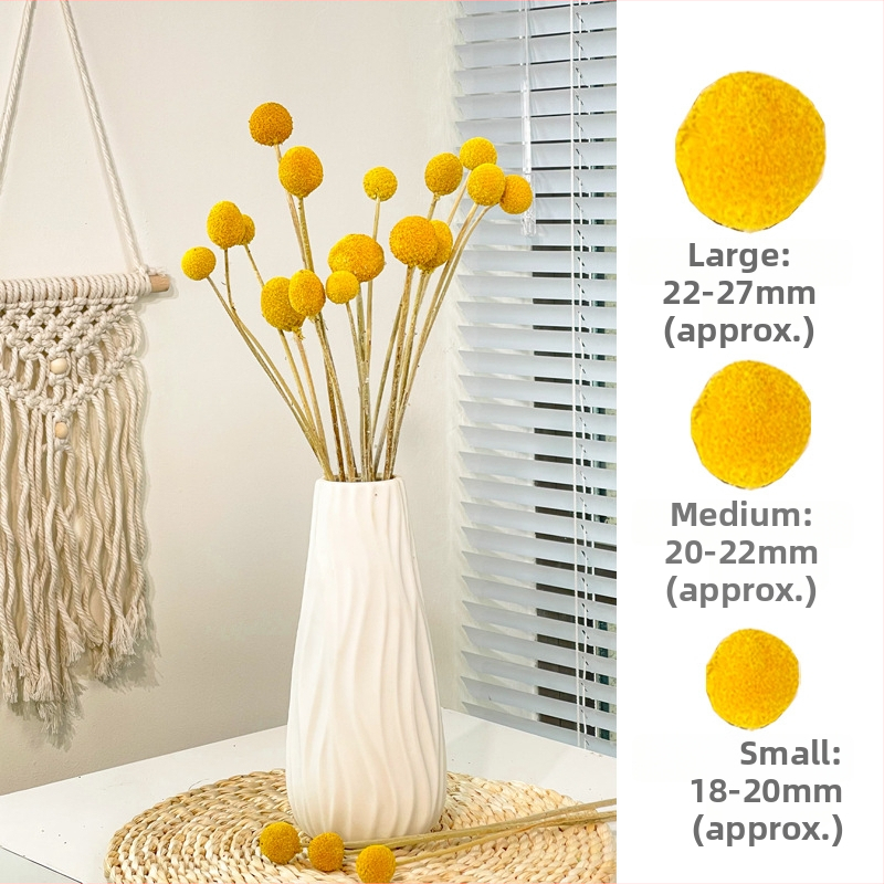 Buchet cu flori uscate în formă de sferă – Lily'an; Material: flori uscate; Varietate: Gold Ball; Potrivit ca dar pentru nunți, zile de naștere, inaugurări, absolvire, petreceri