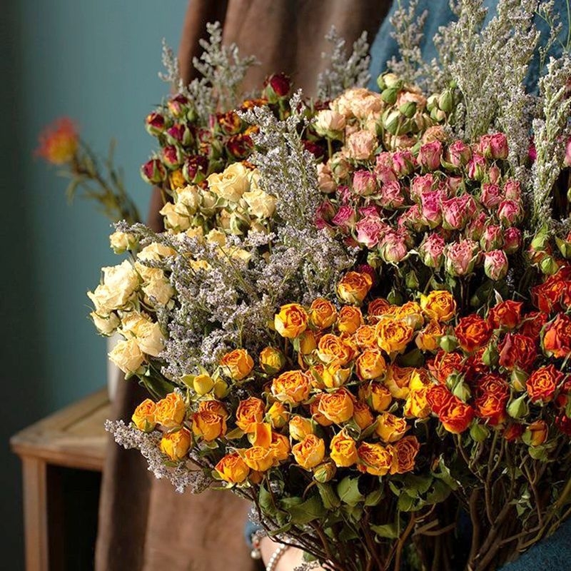 Buchet de flori uscate cu trandafiri cu mai multe capete — buchet mixt, decor DIY pentru casă