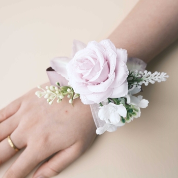 Esküvői csuklópánt rózsa művirággal – kézzel készített, műanyagból, logónyomás elérhető, kódok Xh0223/Xh0224