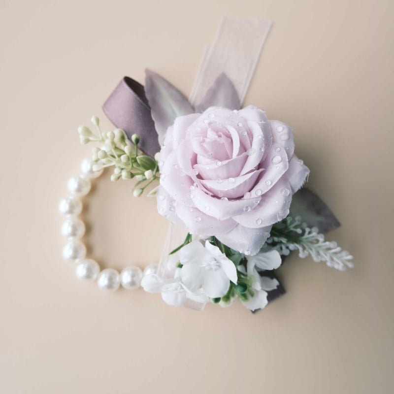 Esküvői csuklópánt rózsa művirággal – kézzel készített, műanyagból, logónyomás elérhető, kódok Xh0223/Xh0224