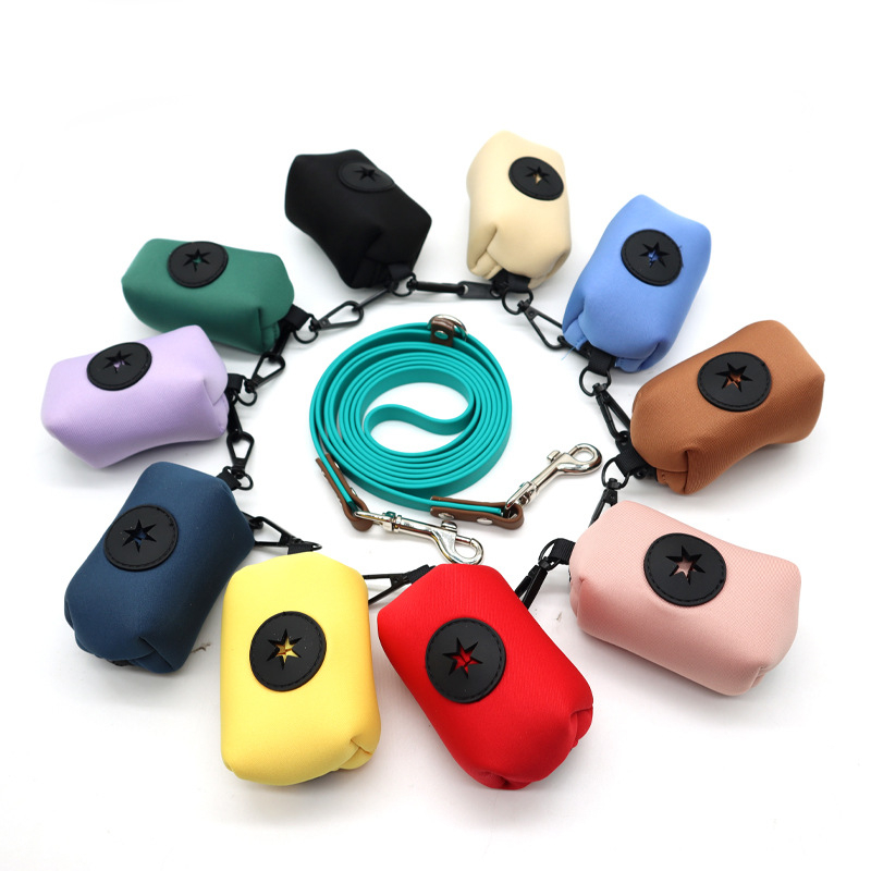 Držač vrećica za otpad kućnih ljubimaca s kopčom za uzicu — prijenosno skladište vrećica i lopatice, materijal: diving fabric