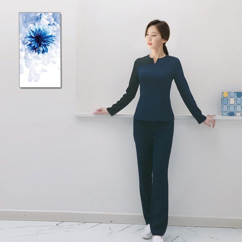 Женски медицински униформен костюм – 95% полиестер, плат за хладозащита, подходящ за медицински и козметични професии