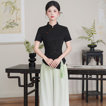 Ženska uniforma za kozmetičku – set kratkih rukava i hlače, poliester, odvodi vlagu