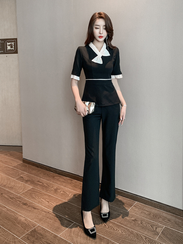 Женска униформа за козметичен салон – памучна, влагоотвеждаща двучастова униформа с V-образно деколте и ръкави 3/4, Зима 2024