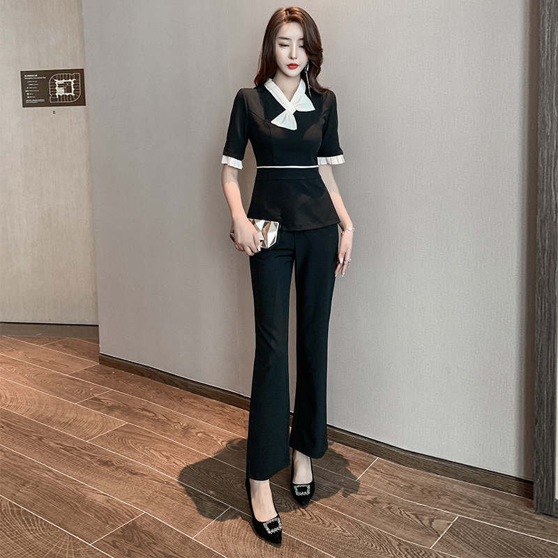 Женска униформа за козметичен салон – памучна, влагоотвеждаща двучастова униформа с V-образно деколте и ръкави 3/4, Зима 2024