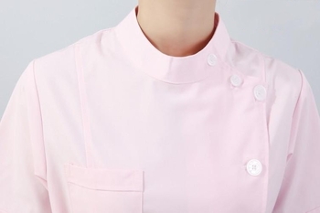 Униформа за медицински сестри със яка-стойка – унисекс, лятна версия, включени панталони, Vinylon 100% външна тъкан и подплата