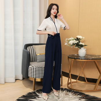 Dámska uniforma pre kozmetický salón a SPA – set s topom s V výstrihom, polovičnými rukávmi a nohavice, materiál polyester-elastan s odvádzaním vlhkosti