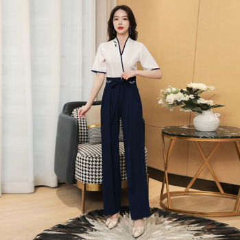 Dámska uniforma pre kozmetický salón a SPA – set s topom s V výstrihom, polovičnými rukávmi a nohavice, materiál polyester-elastan s odvádzaním vlhkosti