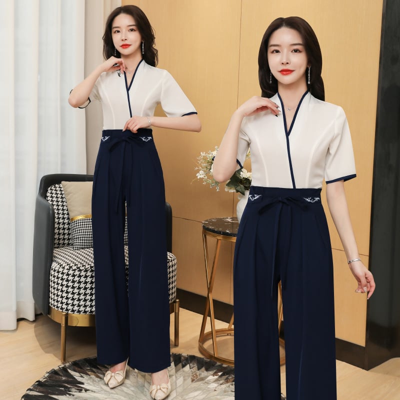 Dámska uniforma pre kozmetický salón a SPA – set s topom s V výstrihom, polovičnými rukávmi a nohavice, materiál polyester-elastan s odvádzaním vlhkosti