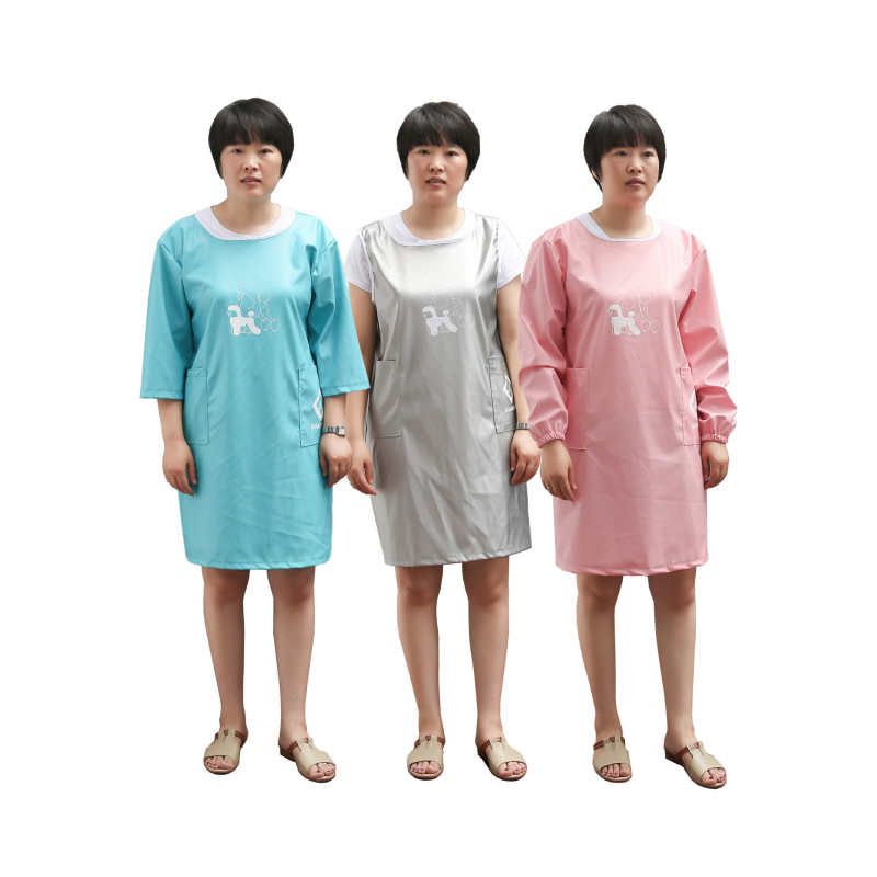 Suņu kopšanas priekšauts Ruth Danny, poliesters – ūdensizturīgs, mati nepielīp, piemērots suņu mazgāšanai un groomingam