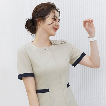 Dámske zdravotné oblečenie pre kozmetický salón — materiál polyester-spandex s odvádzaním vlhkosti, krátke rukávy, kruhový výstrih, nohavice