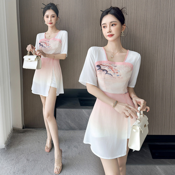 Униформа за козметичен салон за жени: шифонов принт, есен-зима, за педикюрист и масажист, квадратно деколте, 3/4 ръкав, полиестер 80–90%