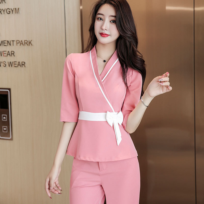 Set uniform pre kozmetický salón pre ženy – top so odvádzaním vlhkosti a nohavice, V‑výstrih, 3/4 rukávy, polyester s obsahom spandexu pod 30%, vhodný pre všetky ročné obdobia