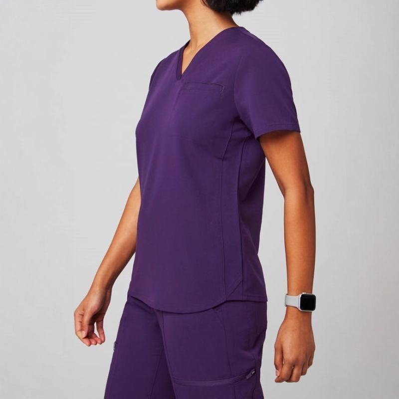 Set kirurških scrubs, V-izrez, kratki rukavi, materijal koji odvodi vlagu, poliester-elastan mješavina (72% poliester, 7% elastan), unisex