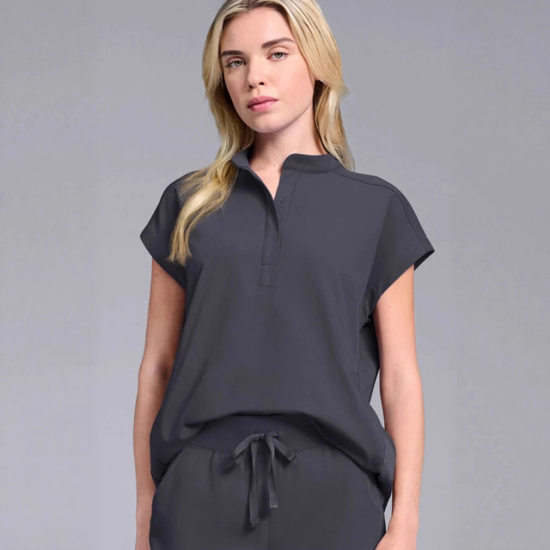 Σετ ιατρικών ενδυμάτων unisex – κοντομάνικες ιατρικές στολές με V-λαιμό, απομάκρυνση υγρασίας, πολυεστερ-ελαστάνη ανάμιξη (72% πολυεστέρας, 7% ελαστάνη) για νοσοκομεία και οδοντιατρικές κλινικές