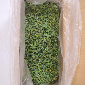 Longteng Planting sausā mājdzīvnieku barība ar lucernas lapām trušiem un činčilām