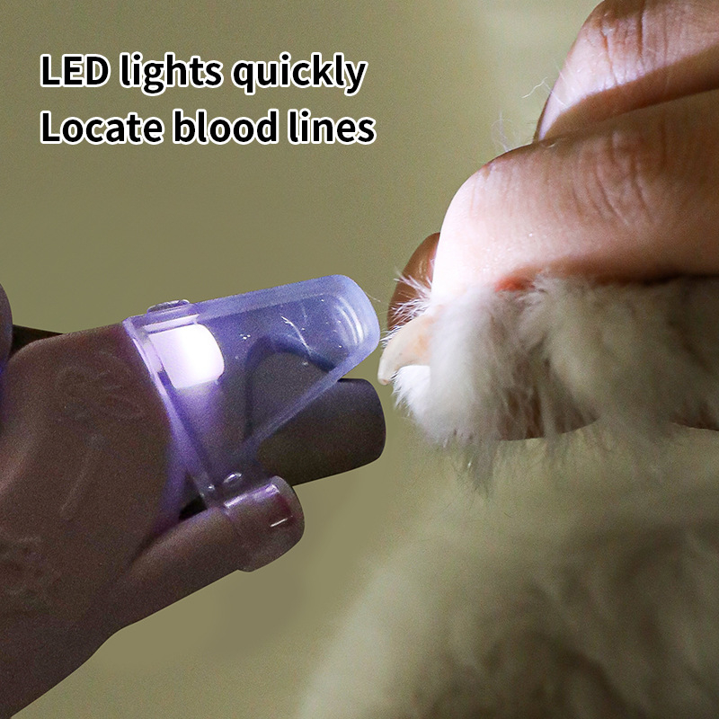 Clește de unghii pentru pisici și câini cu iluminare încorporată — două în una: tăiere și pilire