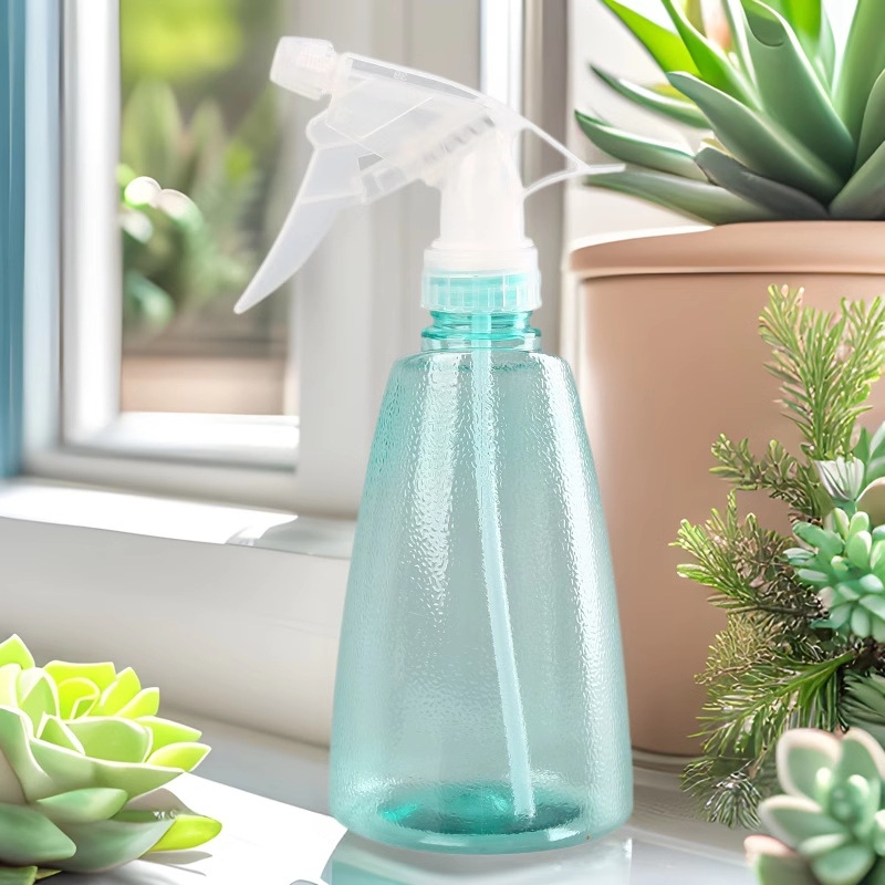 Mandi PET raspršivač vode, 500 ml, mat završna obrada, ručni pritisak, injekcijsko oblikovano