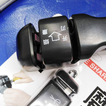 Autonomy – Namų greitas peilių aštrintuvas – Daugiakomponentinis, poliravimas ir smulkusis šlifavimas (Medžiaga: ABS plastikas; Prekės ženklas: Autonomy; Stilius: Moderni paprastumas)