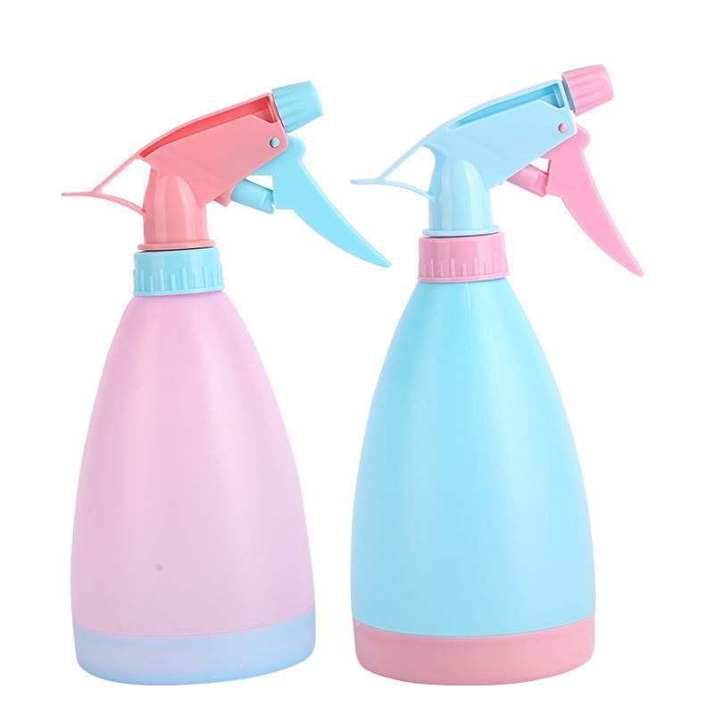 Cană de udare din plastic cu pulverizator, marcă Independent, pentru grădină