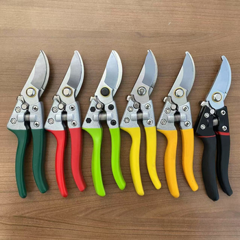 Foarfecă de grădină pentru tăiat - design Classic Alice (marcă Essence; lamă SK5; greutate 220 g)