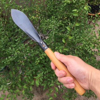 Лопата с дървена дръжка и нож от инструментална стомана; глава 150 g; за градина и засаждане, земеделие