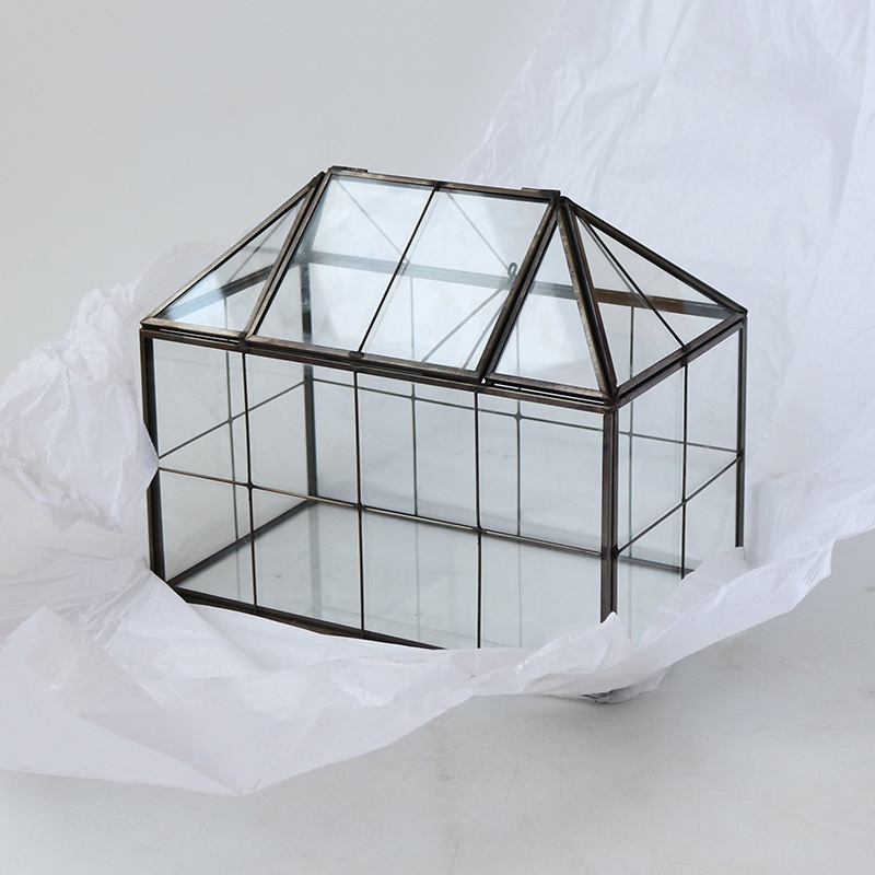 Vas geometric din sticlă pentru suculente, décor micro-peisaj, suprafață cu intarsie, ambalare din carton, imprimare logo disponibil