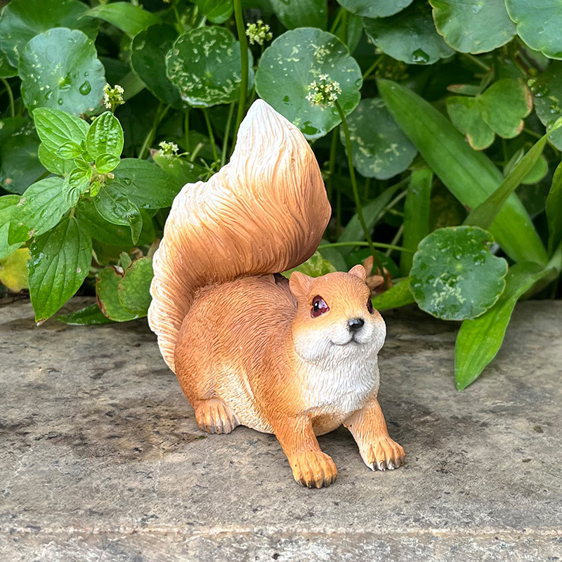 Gyantából készült mini mókus – asztali díszfigura mikro táj Bonsaihoz, rajzfilm-stílusú