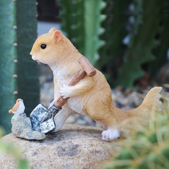 Ornament de grădină din rășină - veveriță drăguță cu lopățică, stil pastoral, artizanat din rășină