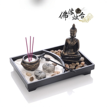 Zen inspirirana Buddha statua, ukras s držačem za tamjan i stolni mikropejzaž, izrađeno od sintetičke smole.