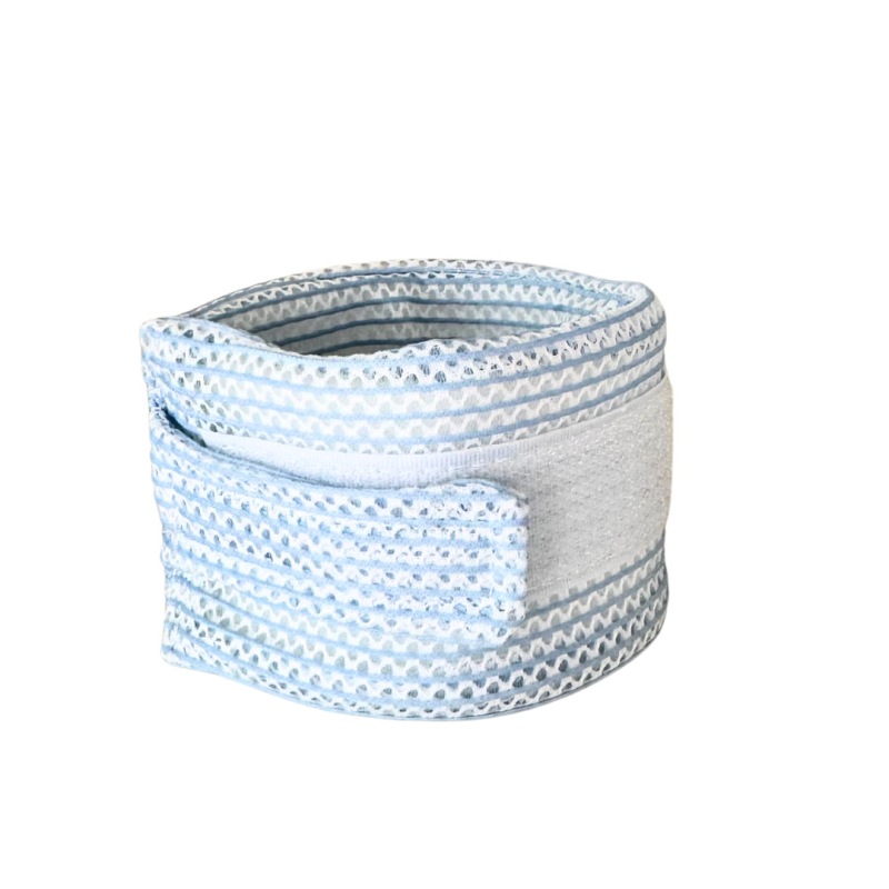 Kutyáknak és macskáknak szóló védő nyakvédő – Monokróm minta, poliészter anyag, cowboy stílus, minden évszakban használható