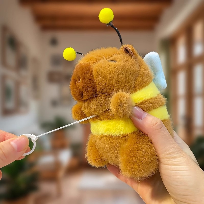 Capybara kulcstartó plüss játék mozgatható szárnyakkal (rövid plüss, PP pamut töltet)