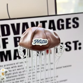 Αξεσουάρ κεφαλής για κατοικίδια: Μπερέ κολοκύθα για σκύλους και γάτες (Μοντέλο: γράμματα; Υλικό: Πολυεστέρας; Ύφανση: Τιλ; Εκτύπωση: Εκτύπωση; Κατάλληλο για τέσσερις εποχές)