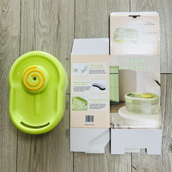 Dispenzer za vodu za mačke, odvojivi dizajn, model Yh-002, kod 001, izdanje 2025, težina 440 g