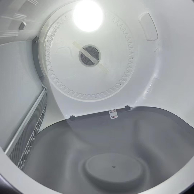 Macskaalomtál aljmat - Wy márka, négyszögletes forma, félig zárt, anyag: egyéb anyagok