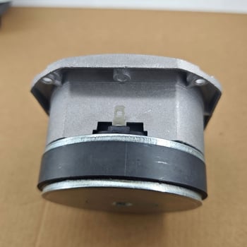 Magas frekvenciás tweeter | Koaxiális kompozit, Diafragma nem papír, Külső mágneses áramkör, Omnidirekcionális