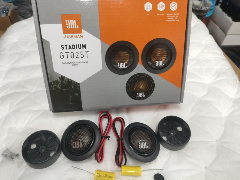 Automobilski tweeter GT025T – Model 025, 4 Ω, 12 V, Univerzalna kompatibilnost