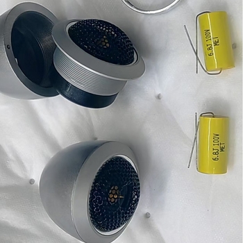 Vācijā ražots auto tweeters ar audiophile līmeņa svilenas membrānas, 4 Ω, 12 V, Modelis 1