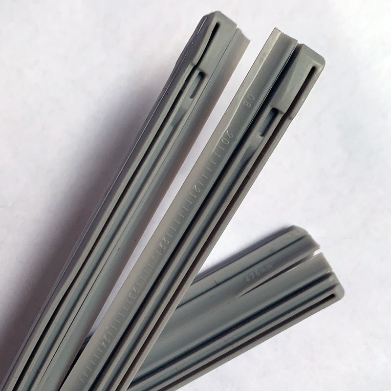 Ștergător de parbriz din silicon, design cu trei secțiuni; compatibil cu interfața U, unghi de ștergere 90°, motor 24V, ștergător integrat