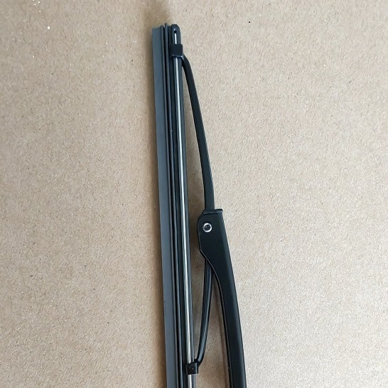 Auto brisač s U-oblikom željeznog okvira – 90° brisanje, 12V motor, 1,3 mm čelična ploča i gumena Class A lopatica