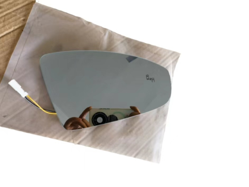 Oglindă retrovizoare cu lentilă auxiliară pentru unghi mort Sagitar și Lavida, sferică, 12V, husă ABS