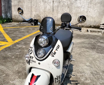 Zadnje retro ogledalo za motocikl s vijčanim ugradom, kružni dizajn, zavijena šipka, model 22, ravno staklo ogledala, za električna vozila i motocikle