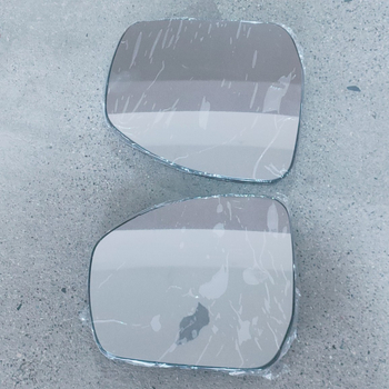 Lentilă oglindă retrovizoare încălzită, compatibilă cu 14 modele Range Rover, stânga LR045152 / dreapta LR045153, marca RQI