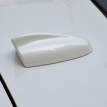 Auto radio antena s ljepilnim montažom, oblik shark fin, kompatibilna s većinom automobila, vijek trajanja 20000