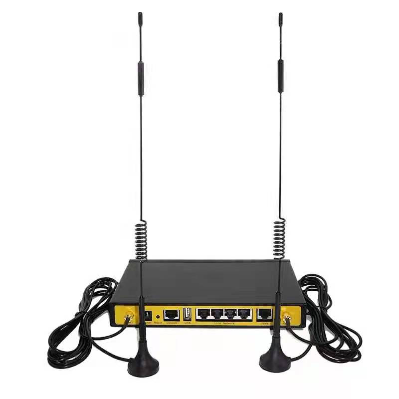 BXT vanjska LTE antena za auto s usisnom čašom, pojasevi 698–960 / 1710–2690 MHz, SWR ≤ 2, dobitak 5
